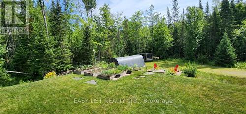 110 Monck Square, Laurentian Hills, ON - Outdoor