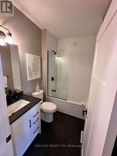 2 Creek Side Place, Lambton Shores, ON - Indoor Photo Showing Bathroom