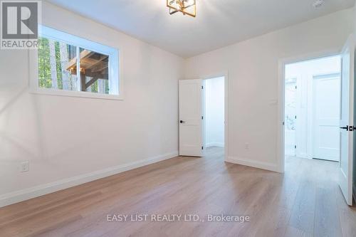 14 Eagle Road, Tiny, ON - Indoor Photo Showing Other Room