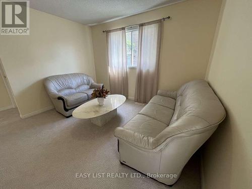 102 Burwell Crescent, Markham, ON - Indoor