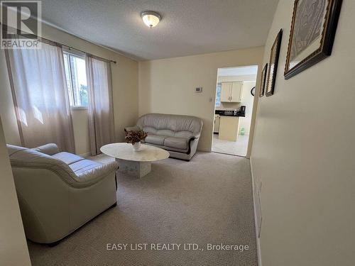 102 Burwell Crescent, Markham, ON - Indoor