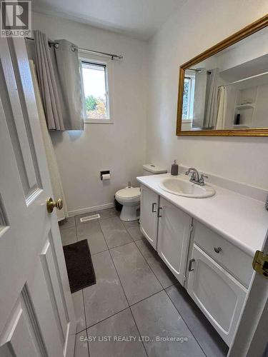 102 Burwell Crescent, Markham, ON - Indoor Photo Showing Bathroom