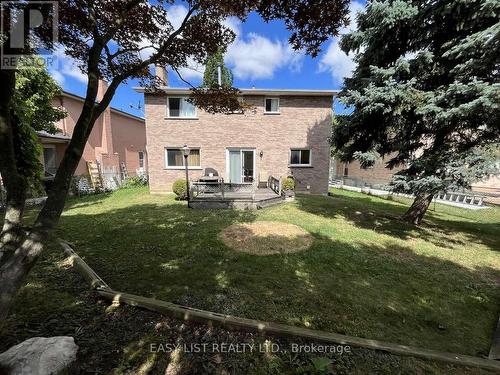 102 Burwell Crescent, Markham, ON - Outdoor