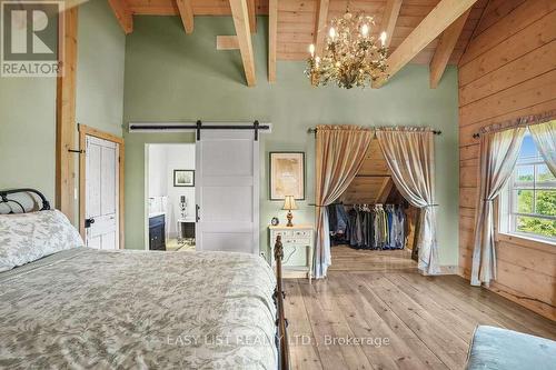 44 Trent River Road S, Kawartha Lakes, ON - Indoor Photo Showing Bedroom