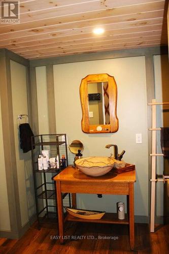 951 Hwy 641, Kenora, ON - Indoor Photo Showing Other Room