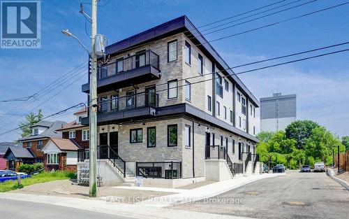 1 - 17 Peter Street, Kitchener, ON - Outdoor With Facade