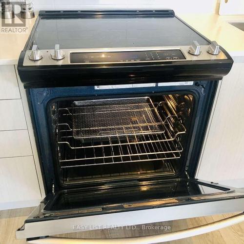 2708 - 286 Main Street, Toronto, ON - Indoor