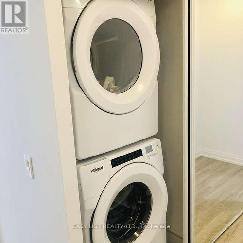 2708 - 286 Main Street, Toronto, ON - Indoor Photo Showing Laundry Room
