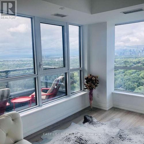 2708 - 286 Main Street, Toronto, ON - Indoor Photo Showing Other Room