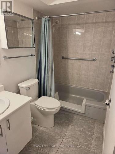 203 - 155 Main Street N, Newmarket, ON - Indoor Photo Showing Bathroom