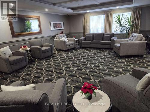 203 - 155 Main Street N, Newmarket, ON - Indoor Photo Showing Other Room