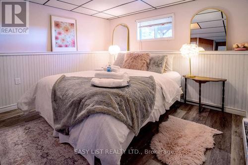 1635 7Th Avenue W, Owen Sound, ON - Indoor Photo Showing Bedroom