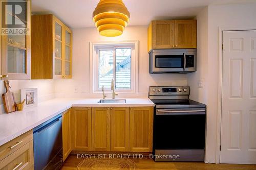 1635 7Th Avenue W, Owen Sound, ON - Indoor Photo Showing Kitchen