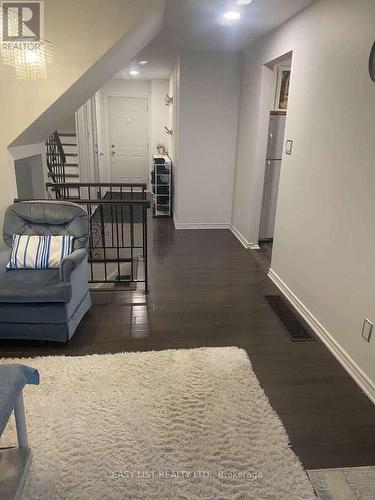 246 Romulus Private, Ottawa, ON - Indoor Photo Showing Other Room