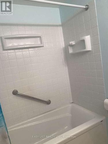 246 Romulus Private, Ottawa, ON - Indoor Photo Showing Bathroom