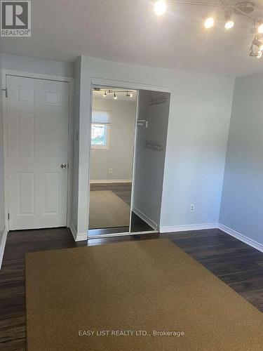 246 Romulus Private, Ottawa, ON - Indoor Photo Showing Other Room