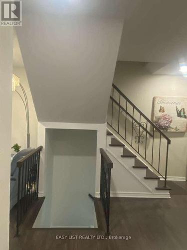 246 Romulus Private, Ottawa, ON - Indoor Photo Showing Other Room