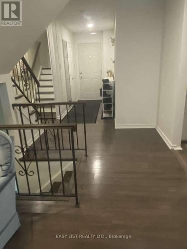 246 Romulus Private, Ottawa, ON - Indoor Photo Showing Other Room