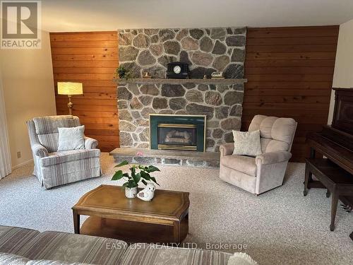 570 7Th Street W, Owen Sound, ON - Indoor Photo Showing Living Room With Fireplace