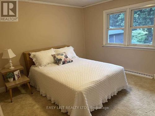 570 7Th Street W, Owen Sound, ON - Indoor Photo Showing Bedroom