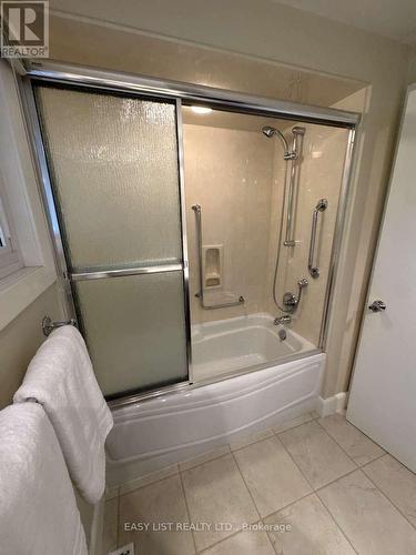 570 7Th Street W, Owen Sound, ON - Indoor Photo Showing Bathroom