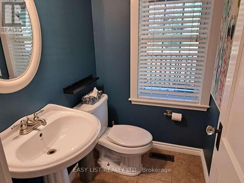18 Mill Street, Essa, ON - Indoor Photo Showing Bathroom