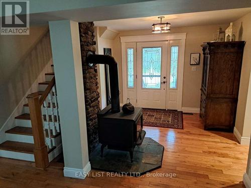 18 Mill Street, Essa, ON - Indoor Photo Showing Other Room