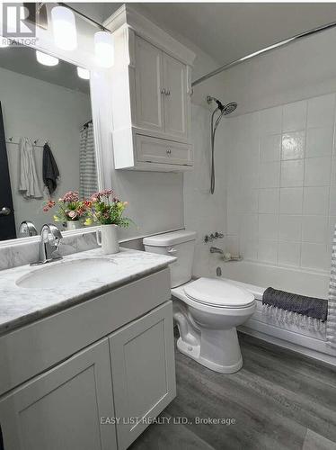304 - 1582 Ernest Avenue, London South, ON - Indoor Photo Showing Bathroom