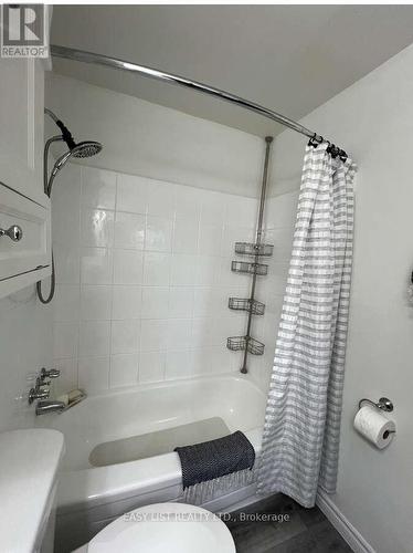 304 - 1582 Ernest Avenue, London South, ON - Indoor Photo Showing Bathroom