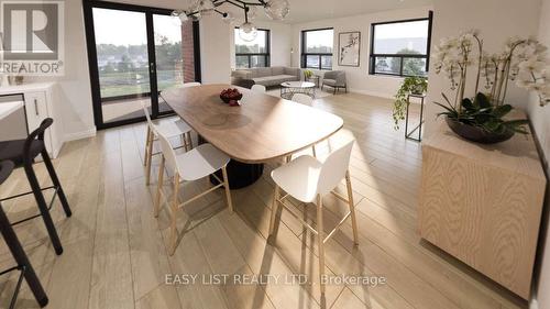 102 - 20 Green Arbour Way, Kawartha Lakes, ON - Indoor Photo Showing Dining Room