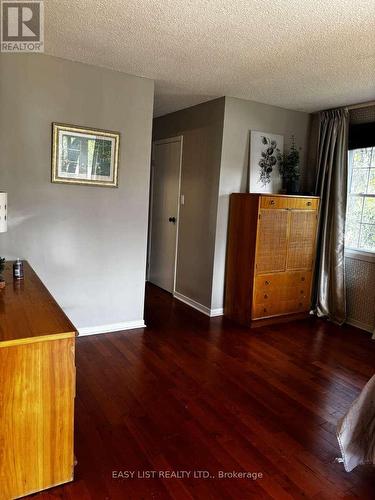 6942 Barrisdale Drive, Mississauga, ON - Indoor