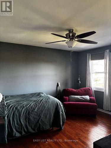 6942 Barrisdale Drive, Mississauga, ON - Indoor Photo Showing Bedroom