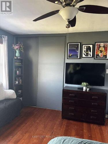 6942 Barrisdale Drive, Mississauga, ON - Indoor Photo Showing Bedroom