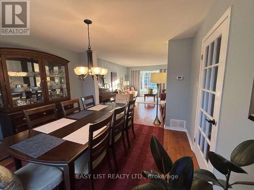 6942 Barrisdale Drive, Mississauga, ON - Indoor Photo Showing Dining Room