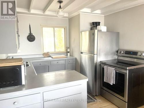 1536 Tiny Beaches Road N, Tiny, ON - Indoor Photo Showing Kitchen