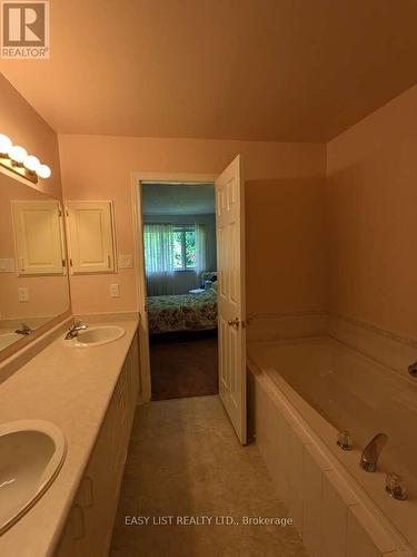57 Goldfinch Drive, Ottawa, ON - Indoor Photo Showing Bathroom