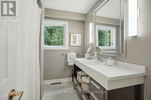 17 Denmark Crescent, Toronto, ON - Indoor Photo Showing Bathroom