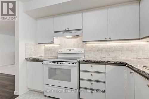 311 - 8 Huron Street, Kawartha Lakes, ON - Indoor Photo Showing Kitchen