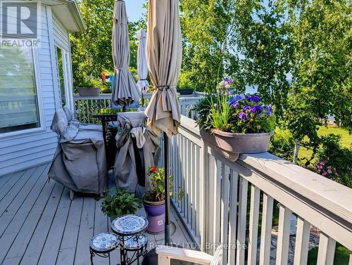 44 Morrison Crescent, Grimsby, ON - Outdoor With Deck Patio Veranda With Exterior