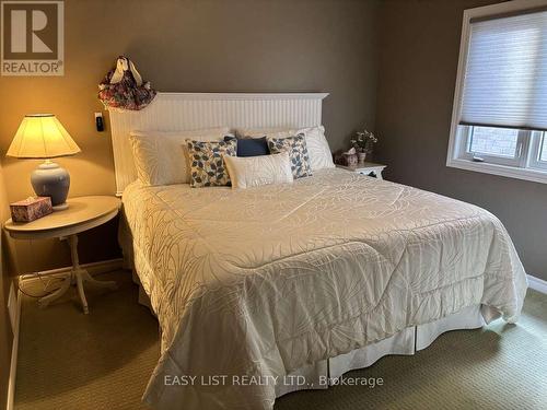 20 Ensley Place, Central Elgin, ON - Indoor Photo Showing Bedroom