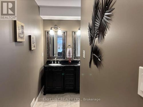 20 Ensley Place, Central Elgin, ON - Indoor Photo Showing Bathroom