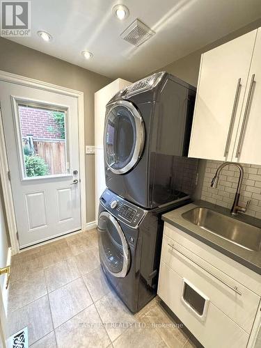 1257 Mccraney Street E, Oakville, ON - Indoor Photo Showing Laundry Room