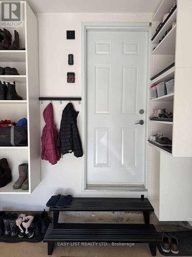 1257 Mccraney Street E, Oakville, ON - Indoor Photo Showing Other Room