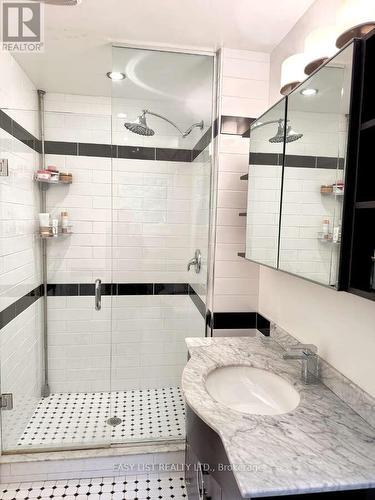1257 Mccraney Street E, Oakville, ON - Indoor Photo Showing Bathroom