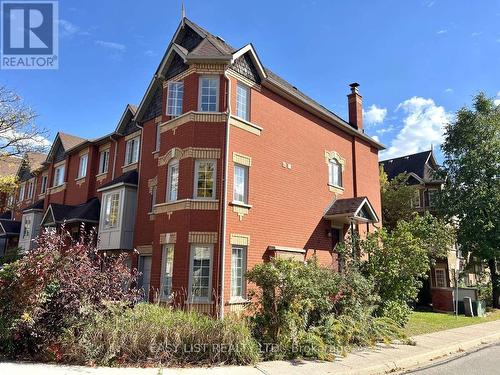 74 - 95 WELDRICK ROAD E  Richmond Hill, ON L4C 0H6