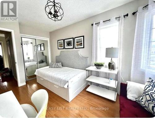 74 - 95 Weldrick Road E, Richmond Hill, ON - Indoor Photo Showing Bedroom