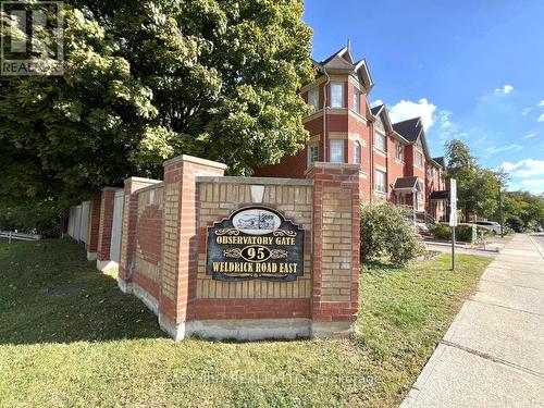 74 - 95 Weldrick Road E, Richmond Hill, ON - Outdoor