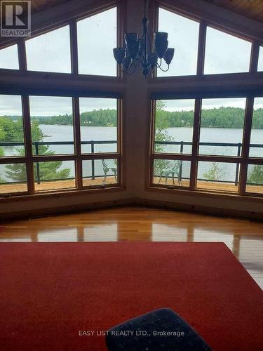 477 Hwy 586, Thunder Bay, ON - Indoor Photo Showing Other Room