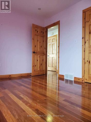 477 Hwy 586, Thunder Bay, ON - Indoor Photo Showing Other Room