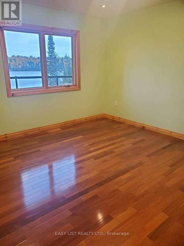 477 Hwy 586, Thunder Bay, ON - Indoor Photo Showing Other Room